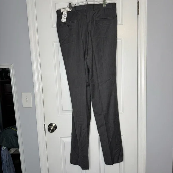 Jos A Banks Wool Pants Signature Collection Dark Grey size 35, any length NWT